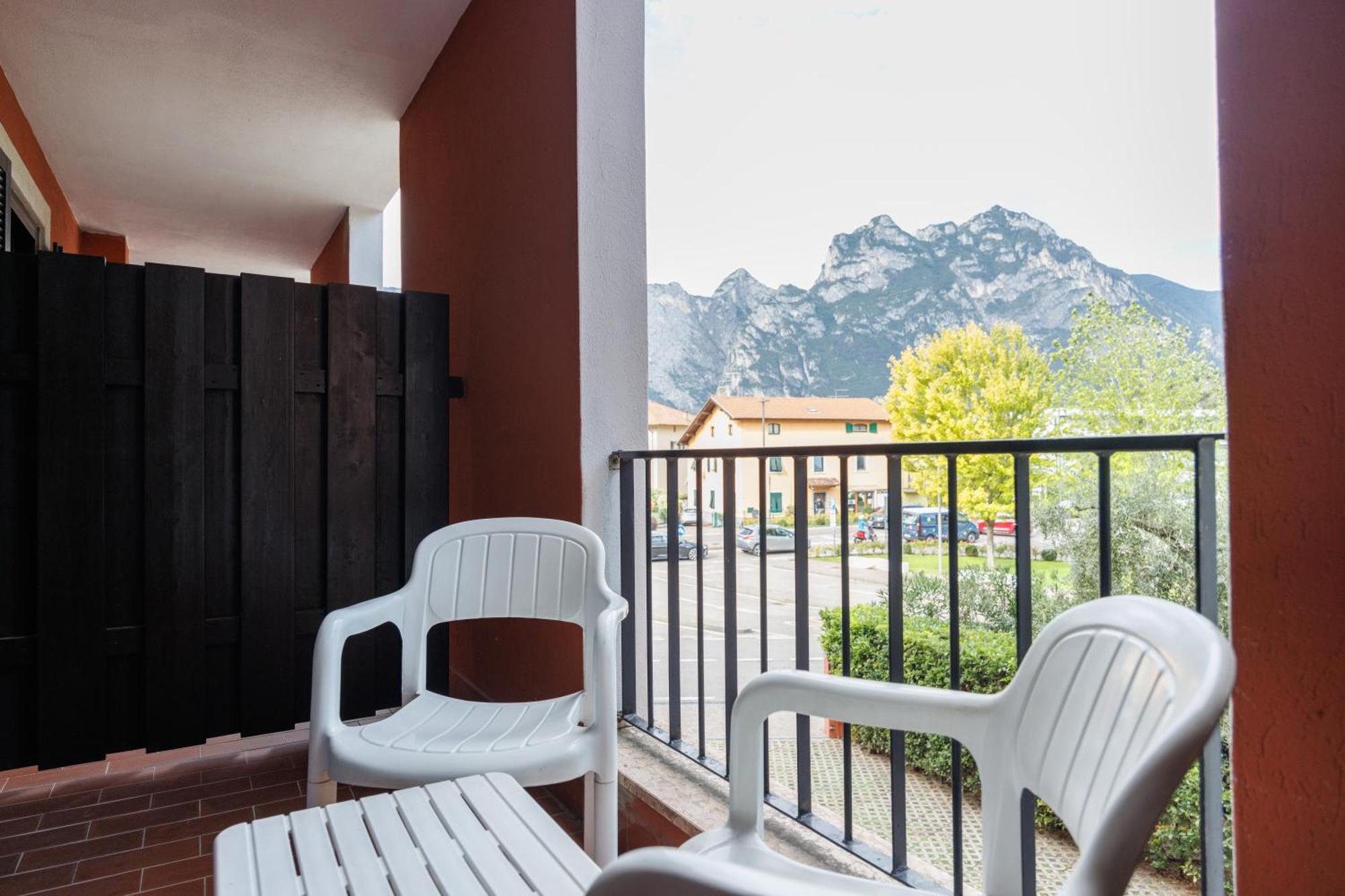 Club Hotel E Residence La Vela Torbole Sul Garda Eksteriør bilde