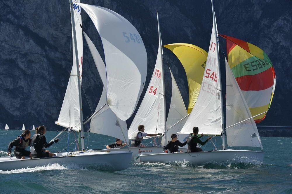 Club Hotel E Residence La Vela Torbole Sul Garda Eksteriør bilde