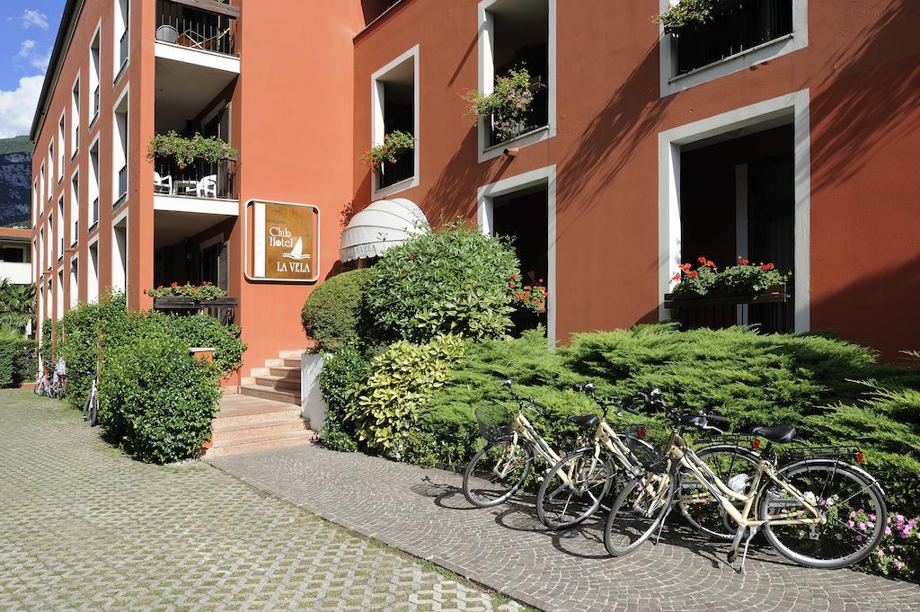 Club Hotel E Residence La Vela Torbole Sul Garda Eksteriør bilde